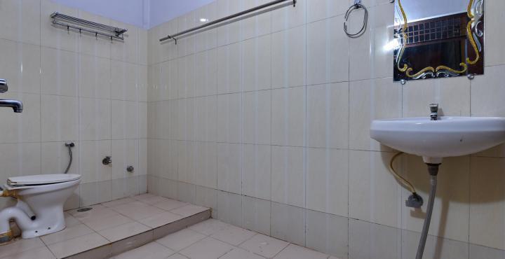 Hotel Giriraj Inn Варанаси Екстериор снимка