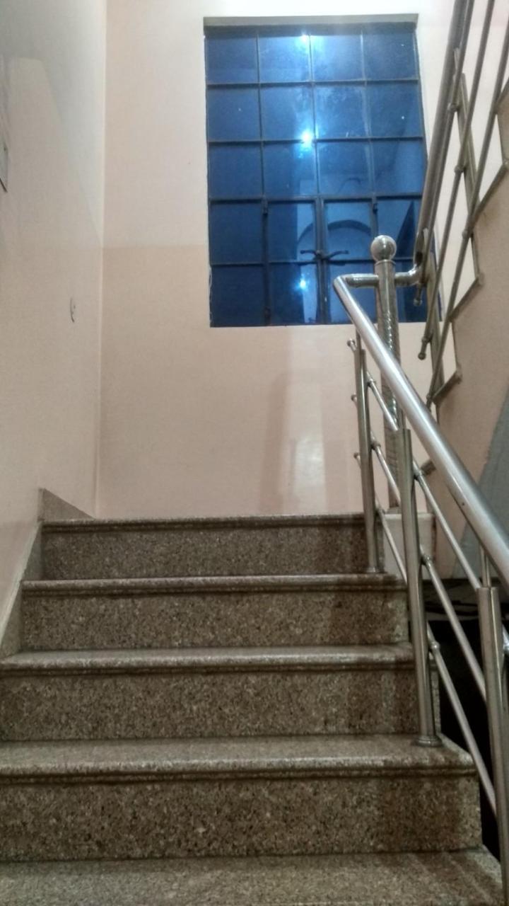 Hotel Giriraj Inn Варанаси Екстериор снимка